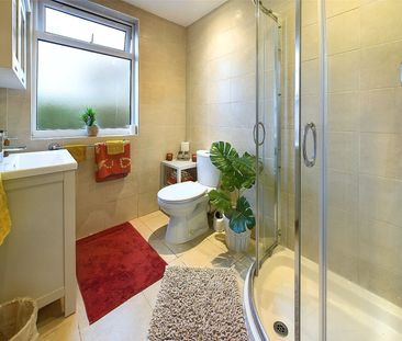 Hampton Road, Twickenham, TW2 - Photo 1