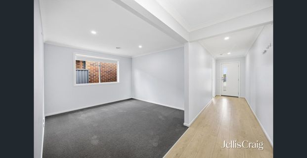 Contemporary Four Bedroom Family Home in Alfredton - Photo 1