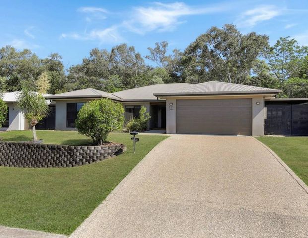 Large Airconditoned Home - Media - Side Access to Block Shed & Office - Photo 1