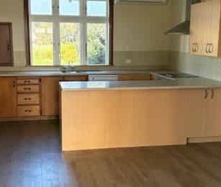 MARTON - 4 Bedroom - Photo 4