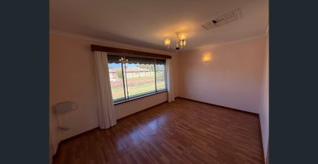 Safety Bay Gem – Neat 3x1 Quadruplex Unit (More Photos Coming Soon!) - Photo 2