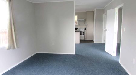 3 Bedroom House with Rumpus - Photo 2