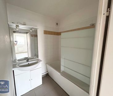 Location Appartement 2 pièces 47m² PECQUENCOURT 59146 - Photo 1