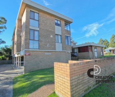 Three Bedroom Unit Located Moments From Jesmond CBD - Photo 3