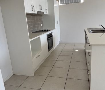 71/3 Mclennan Court, North Lakes QLD 4509 - House For Rent | Domain - Photo 5