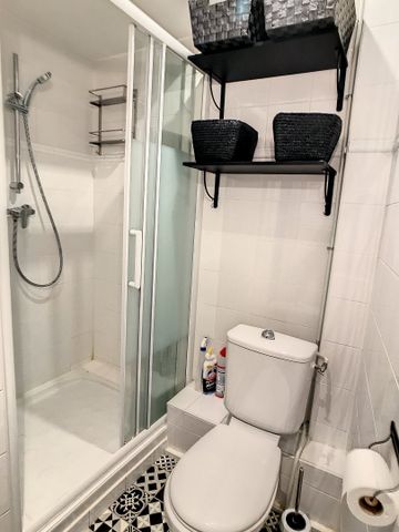 Location Appartement 3 pièces 43m² NICE 06000 - Photo 3