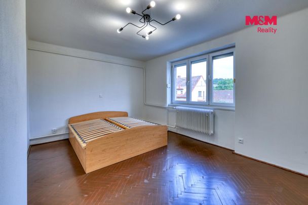 Pronájem bytu 3+1 75 m², Žihobce - Fotografie 1