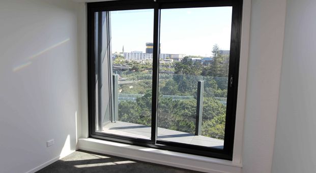 Walk to the hospital or CBD - Photo 1