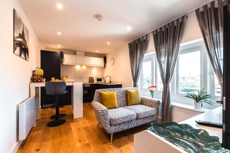 1 Bed Flat, Shirley Road, SO15 - Photo 2