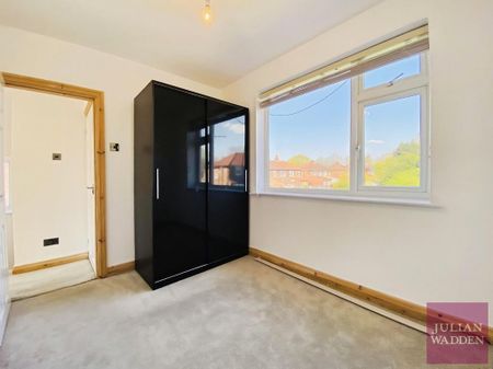 3 bedroom semi-detached house to rent - Photo 4