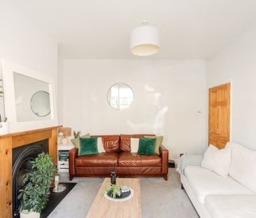 2 Bed Terraced House, Islington Road, BS3 - Photo 2