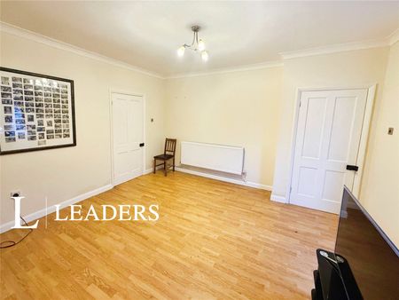 house to rent Abbey Road, Stoke-on-Trent, Staffordshire, ST2 - Photo 2