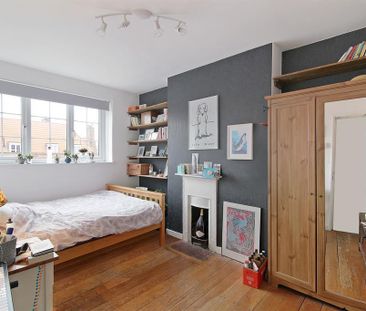 4 bedroom apartment to rent - Photo 2