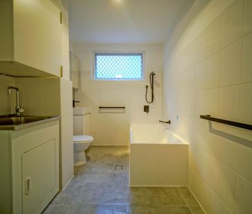 Bright & Spacious Three Bedroom Unit Moments from the Beach - Photo 6