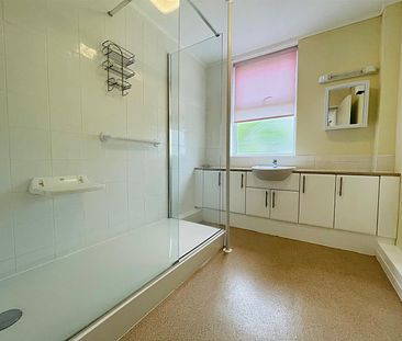 1 Bed Flat - Photo 4