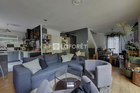 House - Photo 2