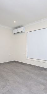 Modern One-Bedroom Property - Photo 4
