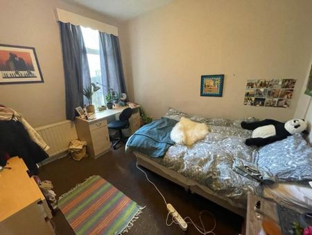 6 bedroom terraced house to rent - Photo 4