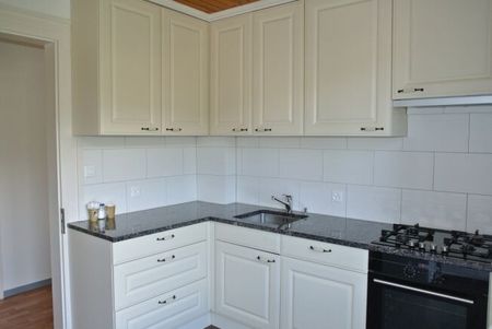 Super 4-room apartment with large terrace and balcony - Photo 2