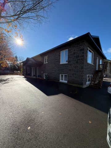 For Lease - 82 Christopher Hamilton Street Unit# 4, Stittsville - Munster - Richmond, Ontario - Photo 3
