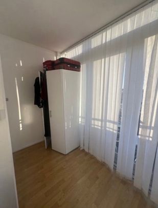 Room in a Shared Flat, Holly Court, SE10 - Photo 1