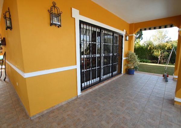5 bed villa for long term rent, Urb. Ricmar, Marbella