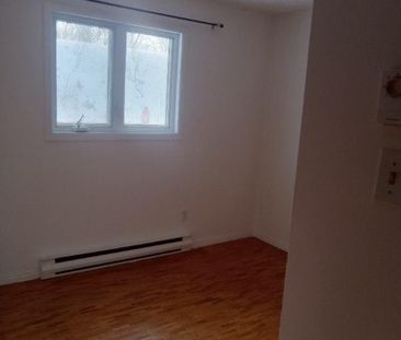 5 1\2 rue Bowen Sherbrooke 960$ - Photo 4