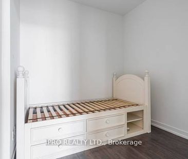 Jane St/Portage Parkway Beautiful 2Bdrm Open Concept Modern Interior - Photo 2