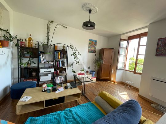 Location Maison 3 pièces 78m² FONTENAY LE COMTE 85200 - Photo 1