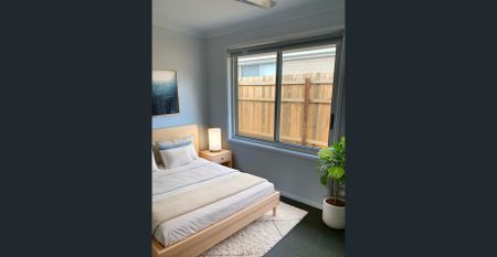 Contemporary White Rock Living - Move-In Ready - Photo 3