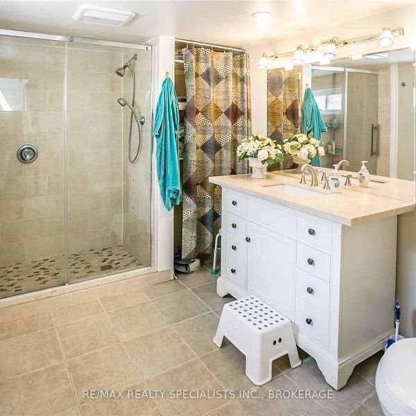 For Lease - 124 Avondale Blvd (Basement) N/A, Brampton, Ontario - Photo 1