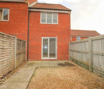 2 bedroom end of terrace house to rent - Photo 1