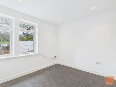 3 bedroom apartment to rent - Photo 4