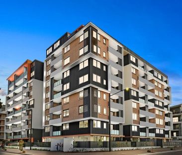 Modern & Low-Maintenance Living – Prime Liverpool Location - Photo 6