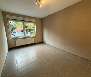 Gelijkvloersappartement met twee slaapkamers - Photo 1