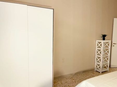 Lungarno Amerigo Vespucci, Florence, Tuscany 50123 - Foto 4