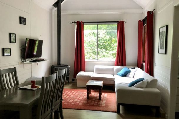 Tranquil Garden Retreat Just Minutes from Leura Village! - Photo 1