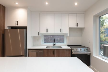 For Lease - 84 Sparkhall Avenue Unit# Upper Floor, Toronto, Ontario - Photo 4