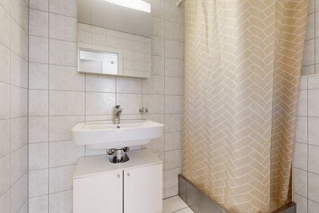1 Zimmer, 30 m², 1. Stock - Photo 2