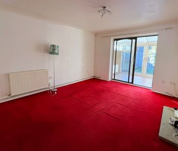 16 Oliver Close, Addlestone - 2 bedrooms Property for lettings - Se... - Photo 3