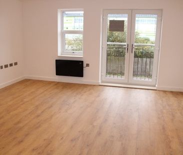 Crescent House, Rugby, CV21 - Photo 1