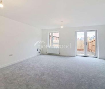 Autumn Drive, Bridgefield, Ashford, TN25 - Photo 2