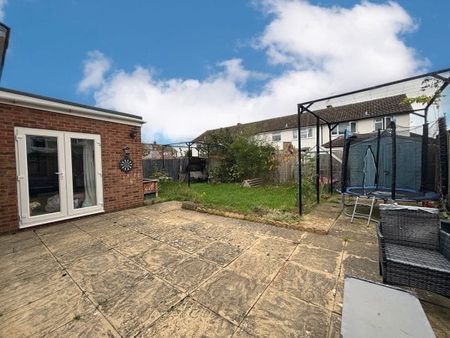 Arle Gardens, Cheltenham, GL51 - Photo 4