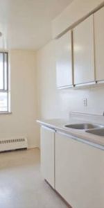 Sublease 1 Bedroom Apartment - Photo 3