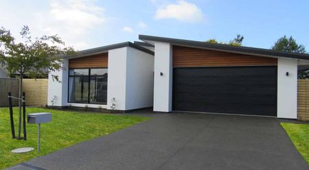 Prebbleton - Modern Family Home in Quiet Subdivision! - Photo 4