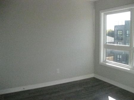 For Lease - 6705 CROPP Street Unit# 34, Niagara Falls, Ontario - Photo 2