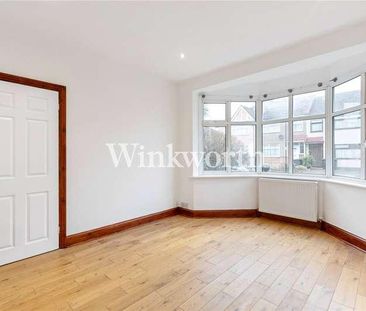 Hazelwood Road, Enfield, EN1 - Photo 2