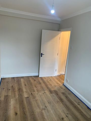 3 Bed Flat, St. John's Court, N4 - Photo 2