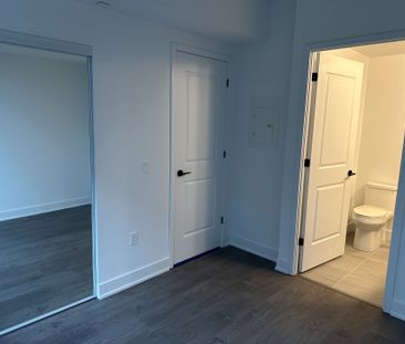 For Lease - 2333 Khalsa Gate Unit# 201, Oakville, Ontario - Photo 3