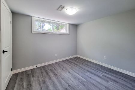 For Lease - 154 West 31st Street Unit# Bsmt., Hamilton, Ontario - Photo 2